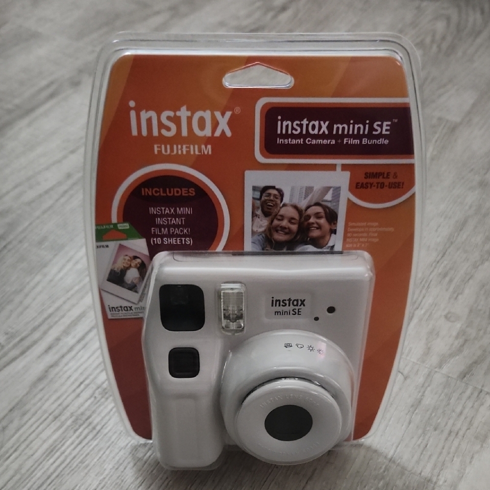 Fujifilm Instax Mini 11 White Instant Film Camera